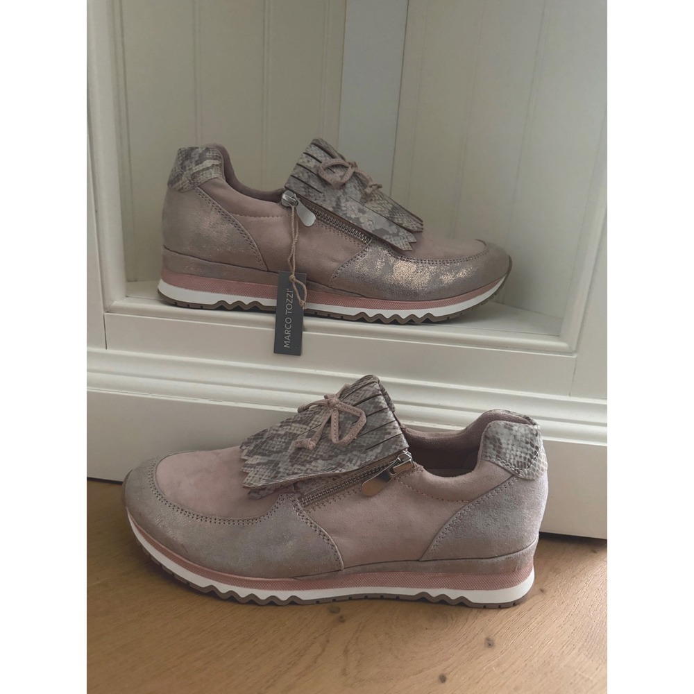 Marco Tozzi Size 40 US 9-9.5 Pink Metallic Snakeskin Kiltie Sneakers
